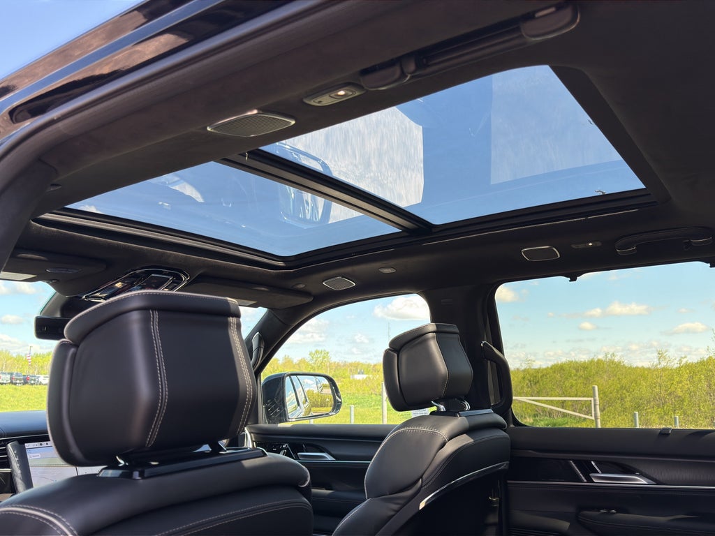 2024 Jeep Grand Wagoneer Series II Obsidian