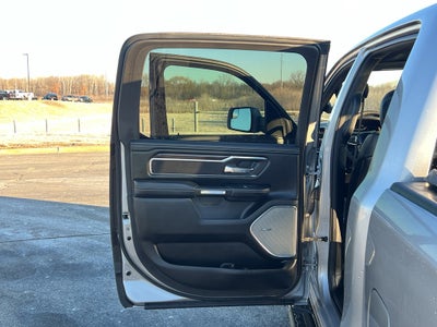 2025 RAM 1500 Laramie Night Edition w/Moonroof