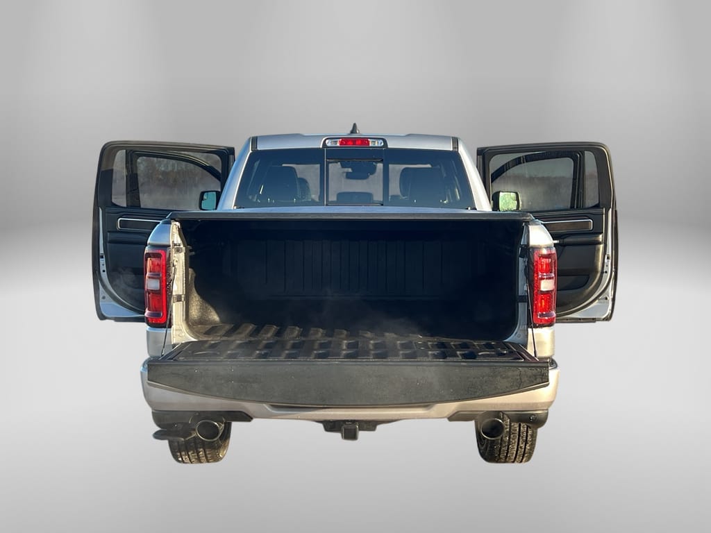 2025 RAM 1500 Laramie Night Edition w/Moonroof