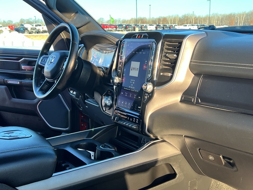 2021 RAM 1500 Laramie Night Edition w/Moonroof