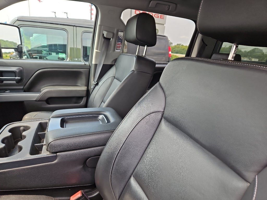 2017 Chevrolet Silverado LT