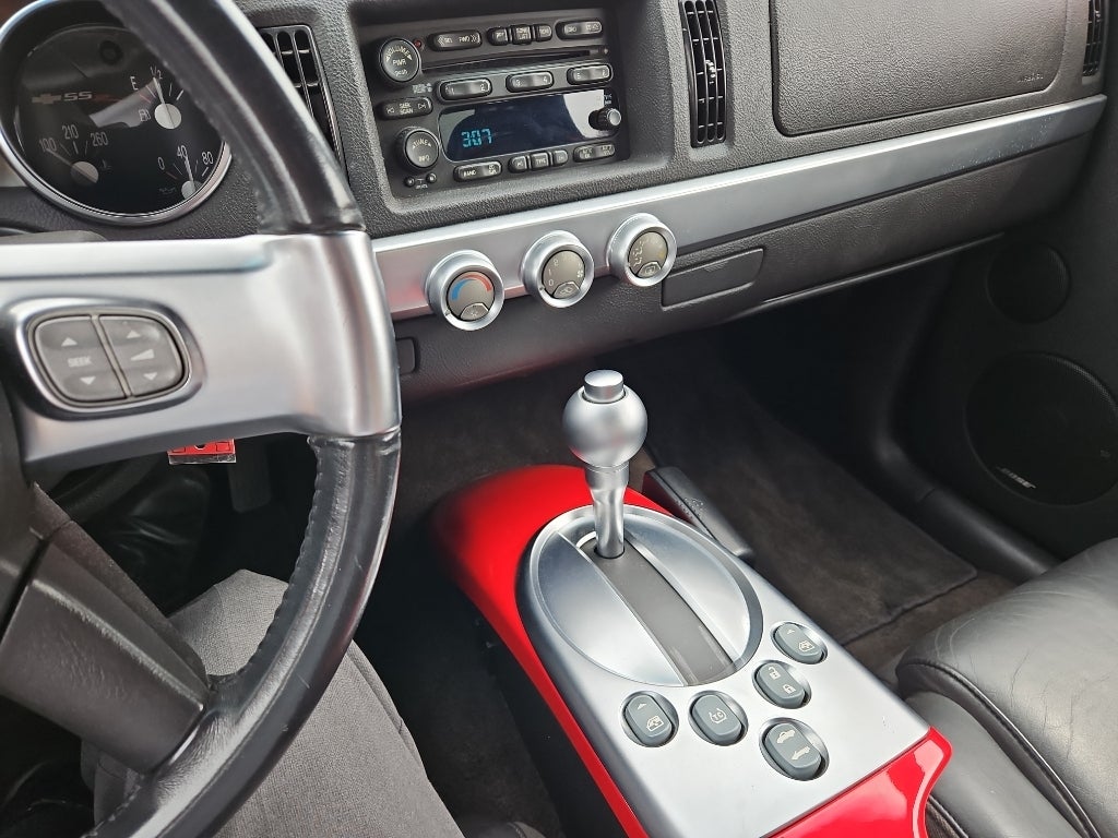 2004 Chevrolet SSR LS