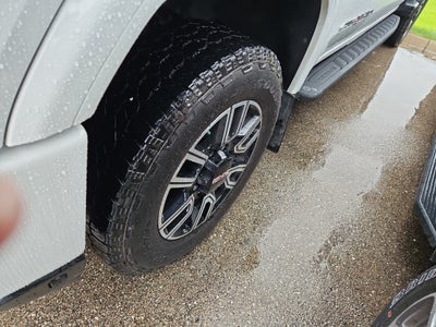 2022 GMC Sierra AT4