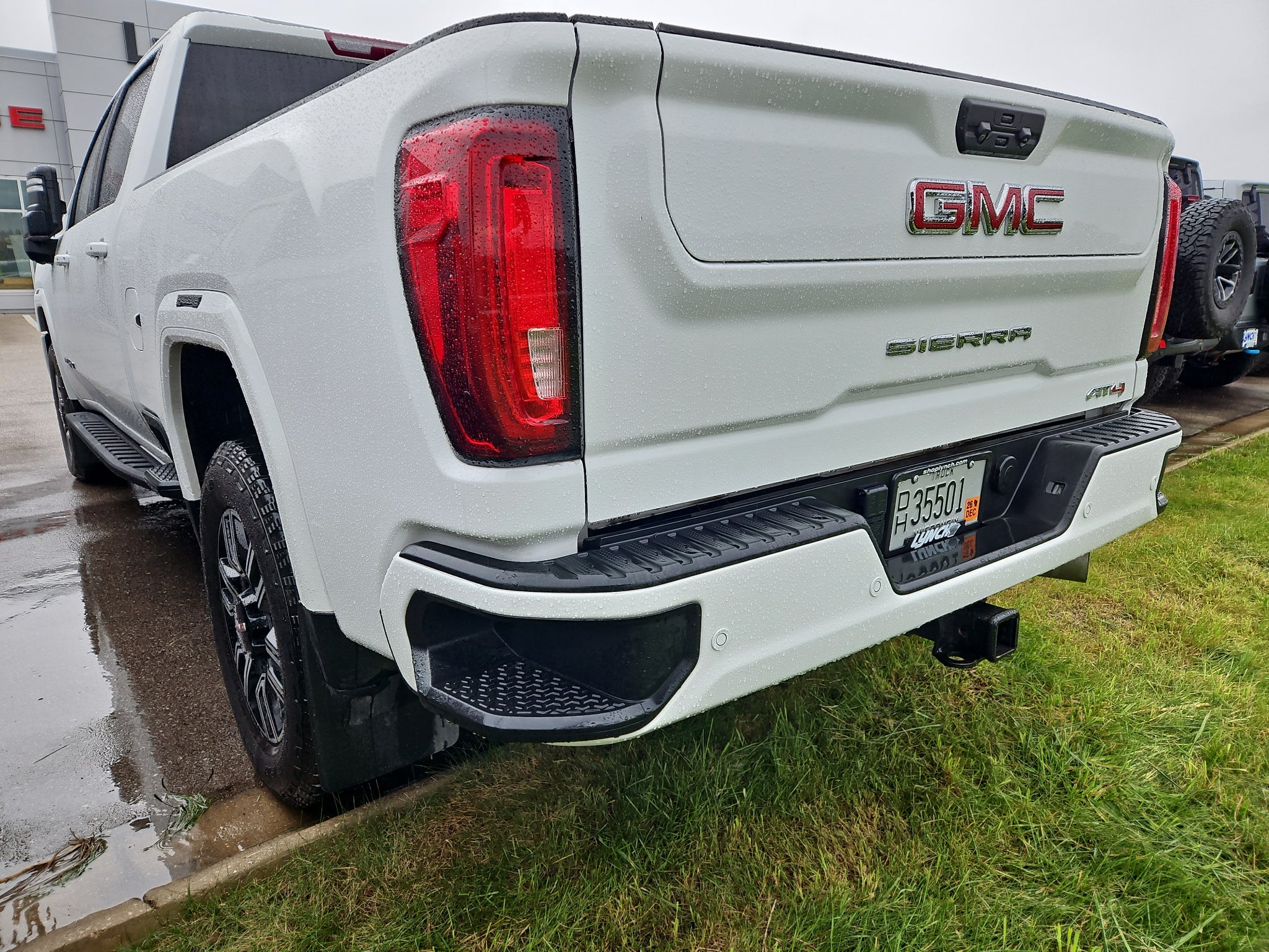 2022 GMC Sierra AT4