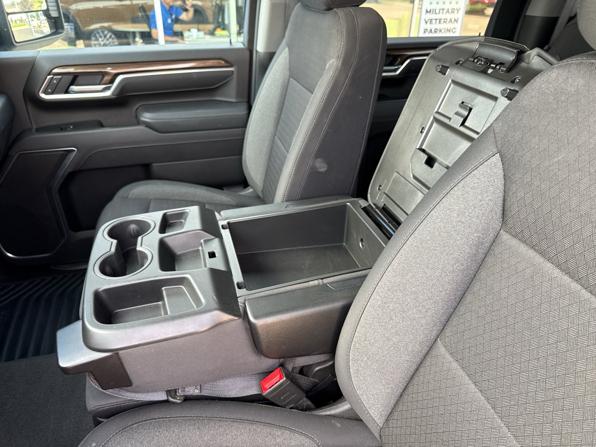 2025 Chevrolet Silverado LT