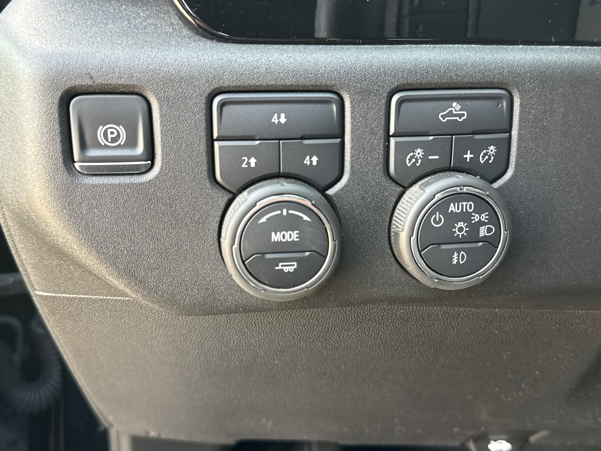 2025 Chevrolet Silverado LT