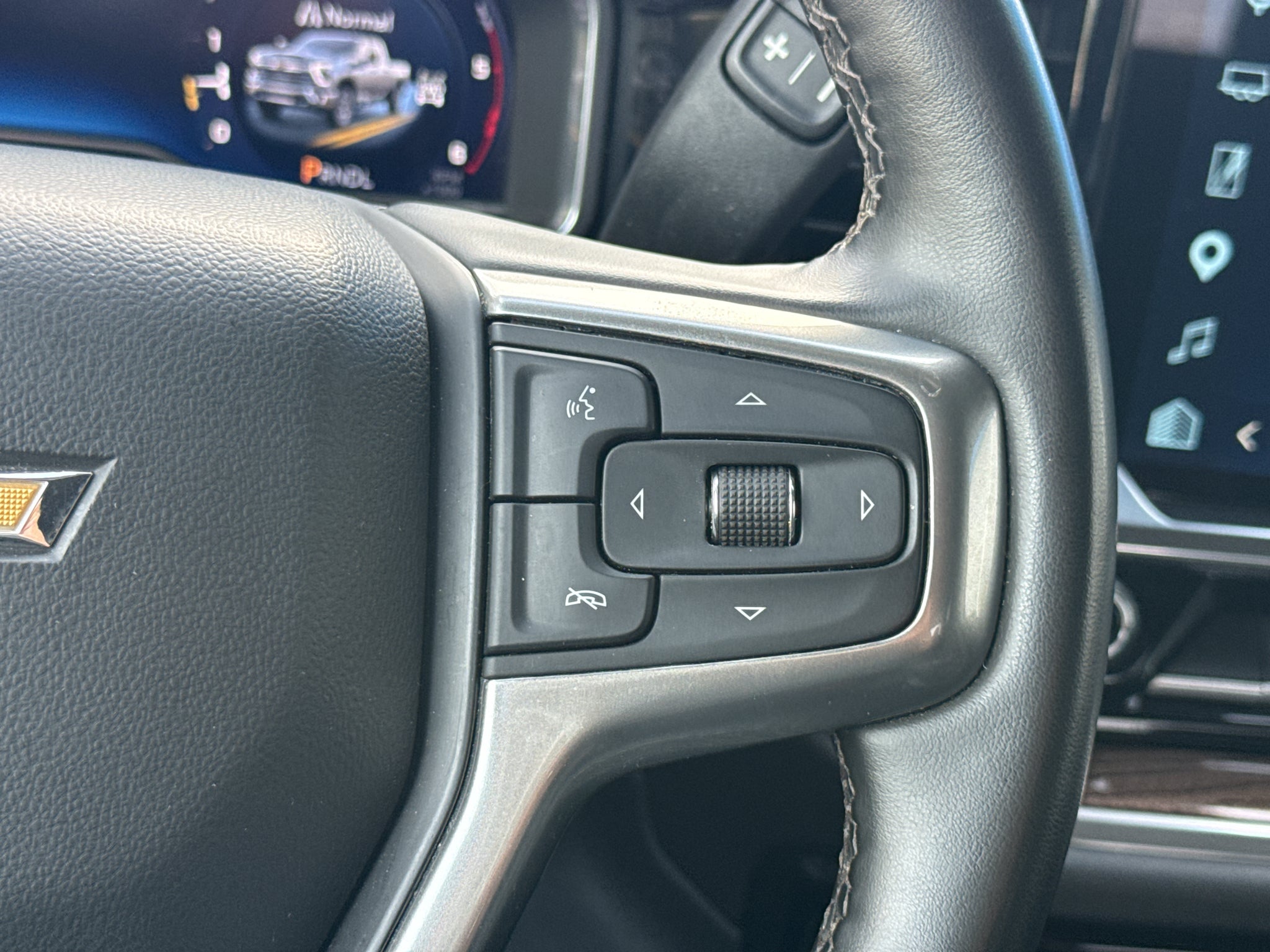 2025 Chevrolet Silverado LT