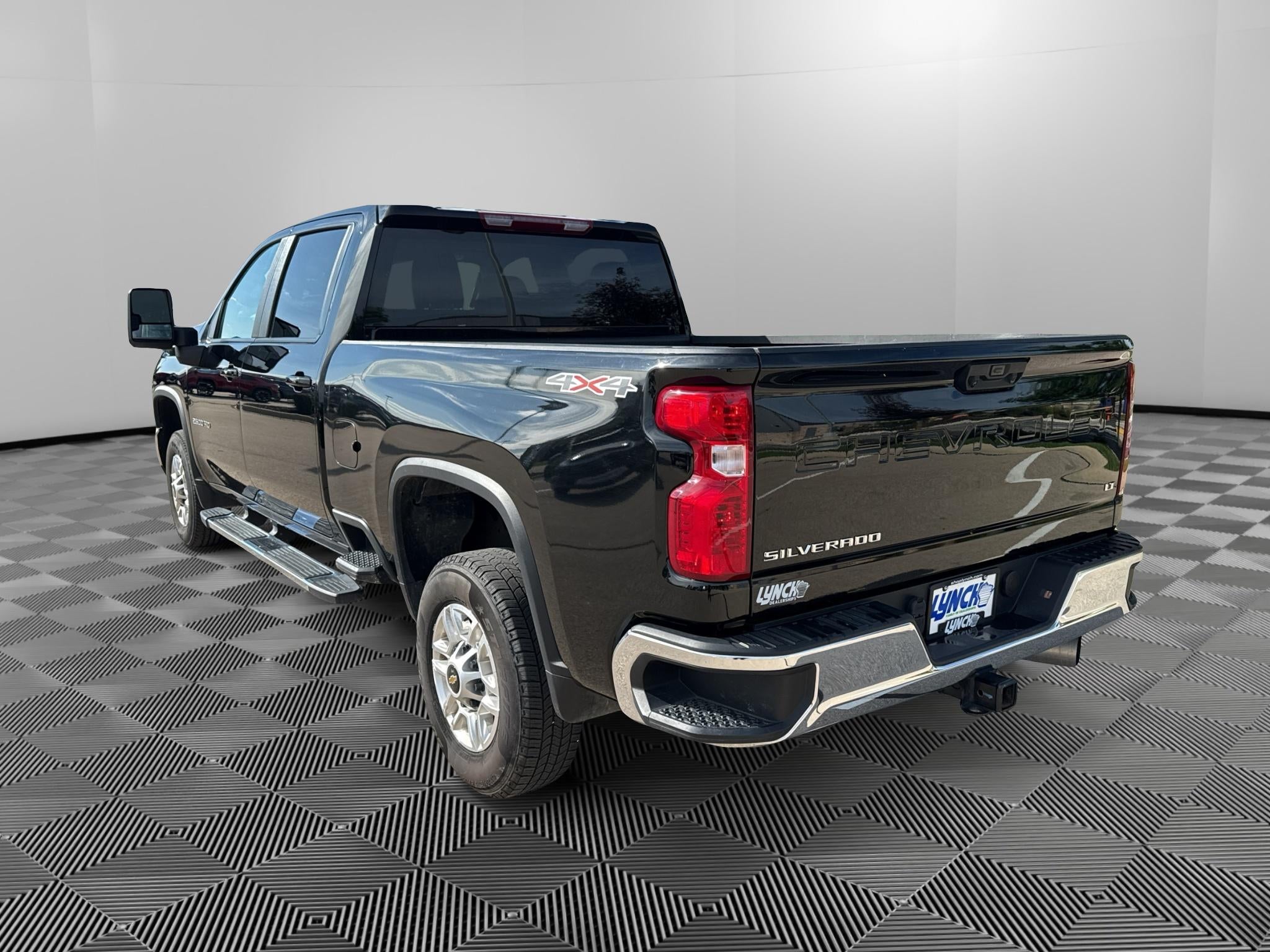 2025 Chevrolet Silverado LT