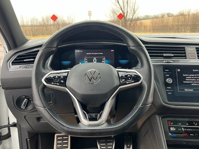 2023 Volkswagen Tiguan SE R-Line Black