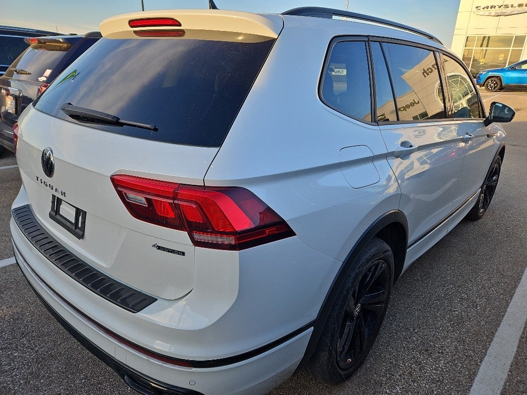 2023 Volkswagen Tiguan SE R-Line Black
