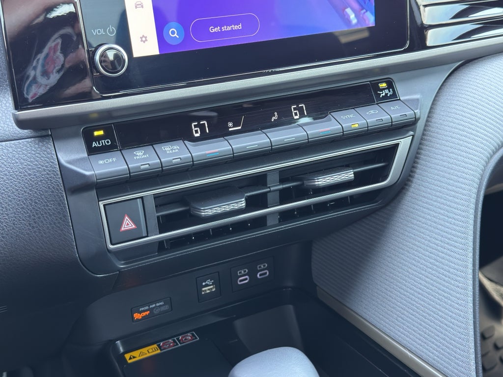 2025 Toyota Camry Hybrid SE