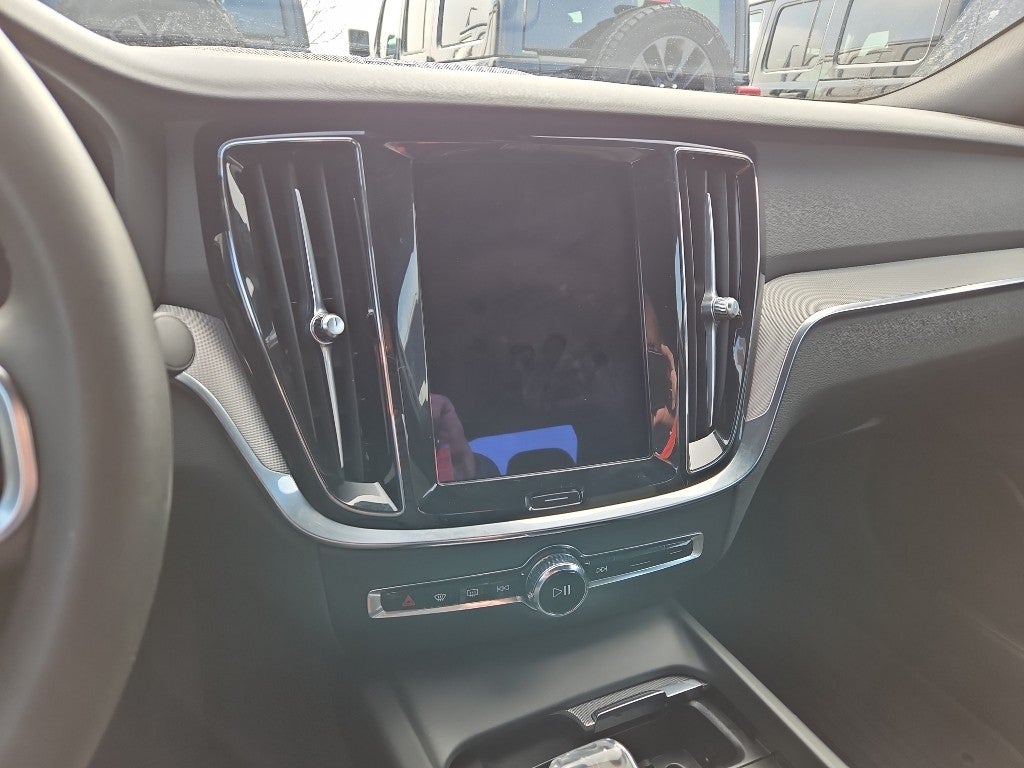 2024 Volvo S60 Plus Black Edition