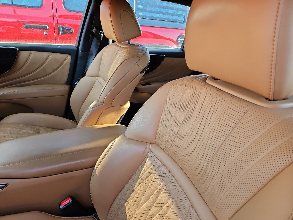 2023 Lexus LS 500 Luxury Package