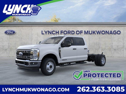 2026 Ford Super Duty F-350 DRW Chassis Cab LARIAT