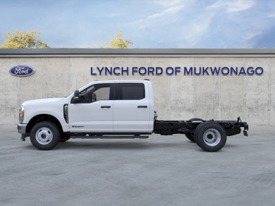 2026 Ford Super Duty F-350 DRW Chassis Cab LARIAT