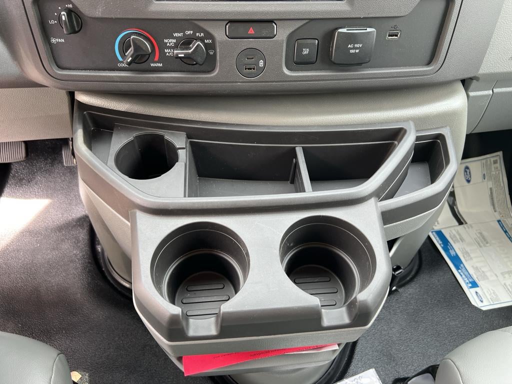 2025 Ford E-Series Cutaway E-350 SRW 138" WB