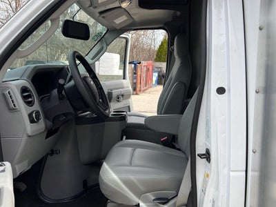 2025 Ford E-Series Cutaway E-350 SRW 138" WB