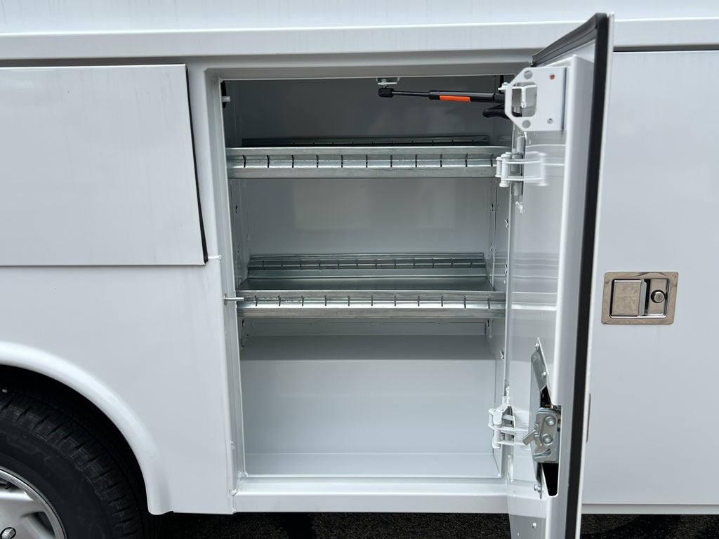 2025 Ford E-Series Cutaway E-350 SRW 138" WB