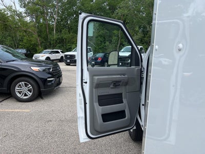 2025 Ford E-Series Cutaway E-450 DRW 158" WB