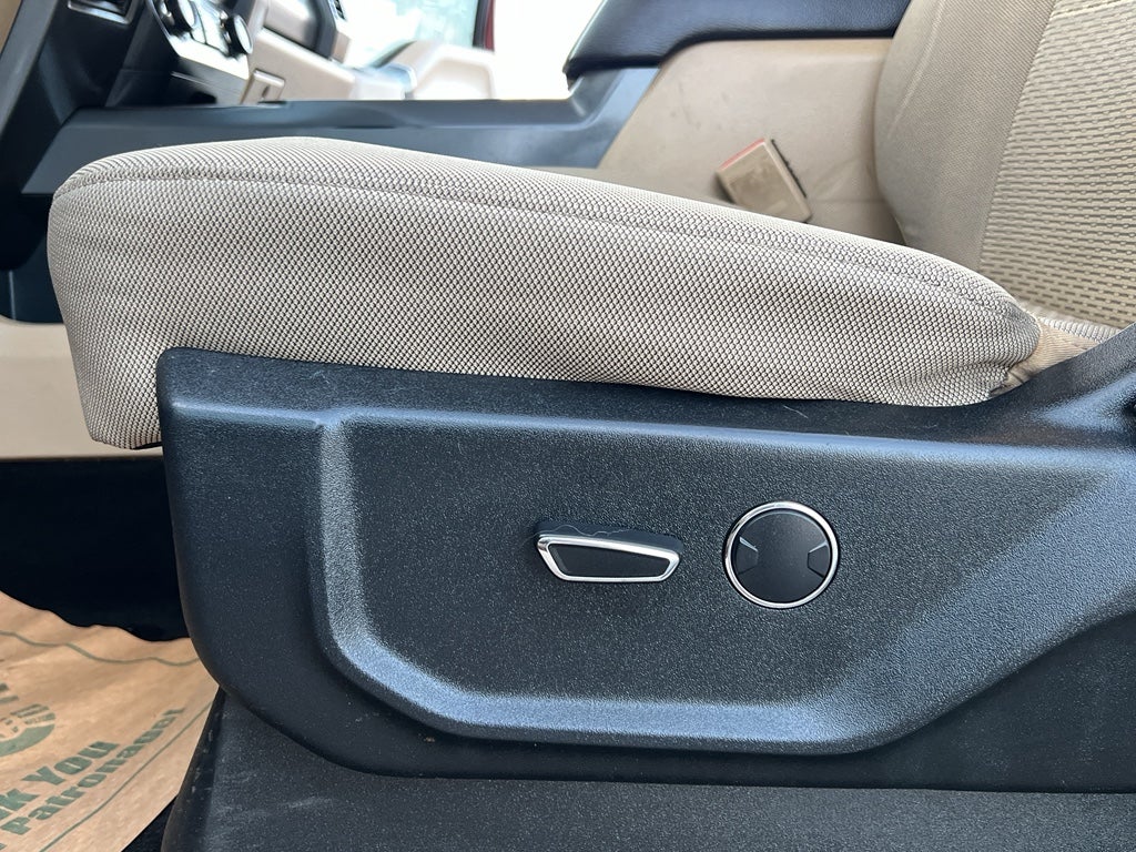 2017 Ford Super Duty F-250 Pickup XLT