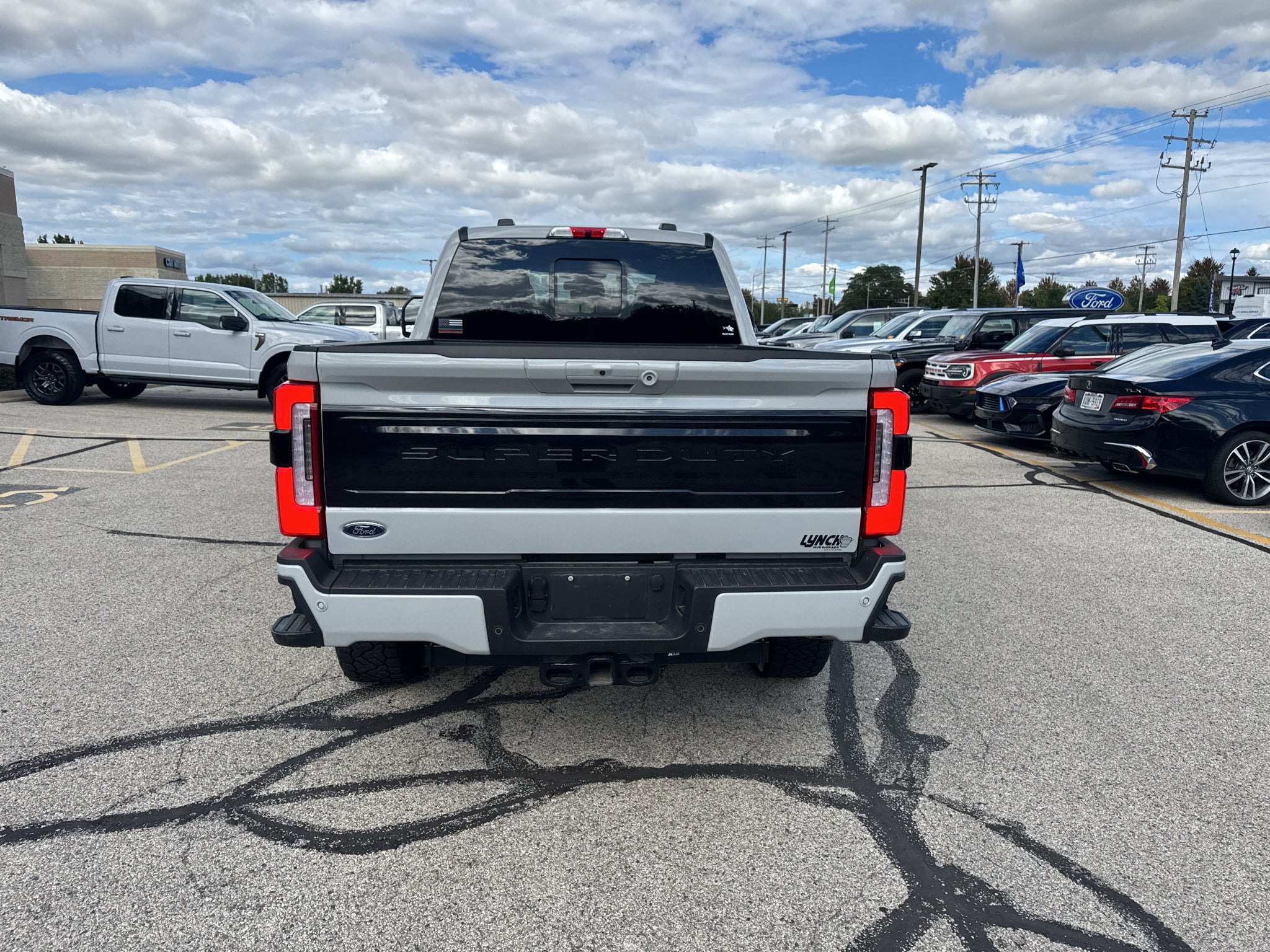 2026 Ford Super Duty F-350 SRW Pickup Platinum