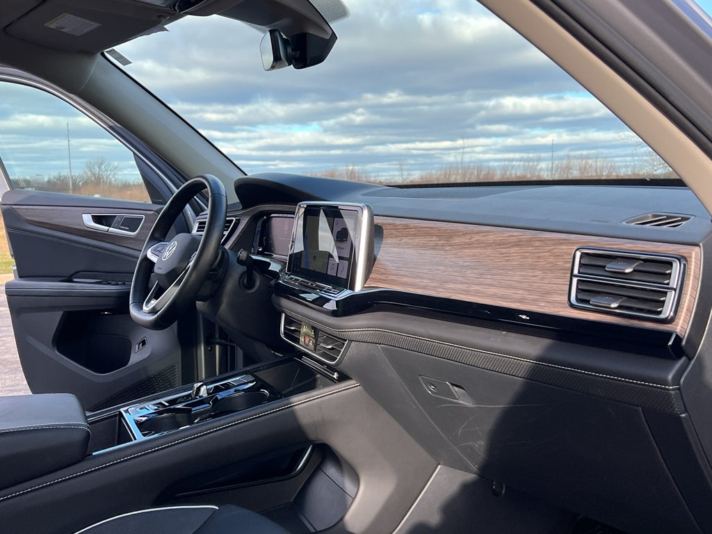 2024 Volkswagen Atlas 2.0T SEL Premium R-Line