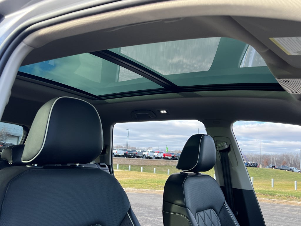 2024 Volkswagen Atlas 2.0T SEL Premium R-Line